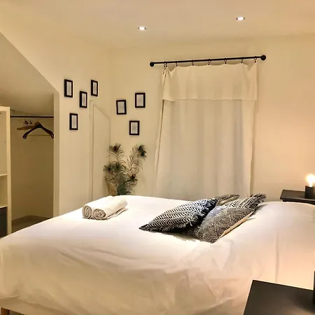 The Hope, Privee Au Sein D'une Maison Avec Piscine *
